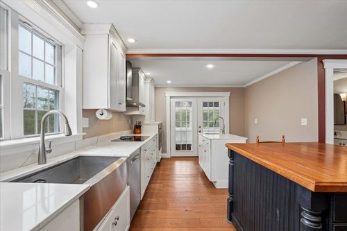 10 Mountain Rd, Greenfield, NH, 03047-4815 | Card Image