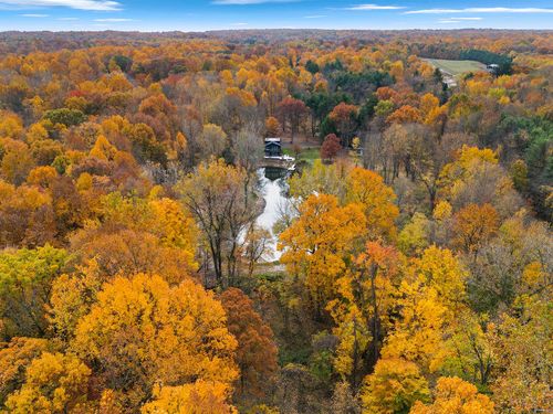 1009 E 800 N, La Porte, IN, 46350-8985 | Card Image