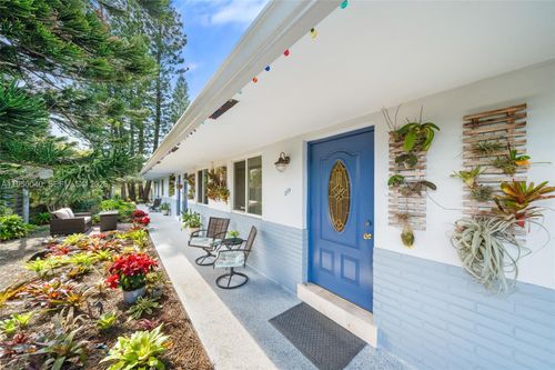 208 Ne 4th St, Hallandale Beach, FL, 33009 | Card Image