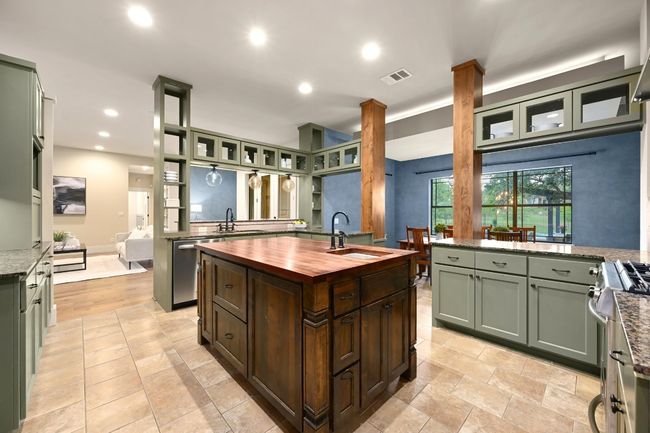 209 Ridge View Dr, House other with 4 bedrooms, 4 bathrooms and 4 parking in Georgetown TX | Image 13
