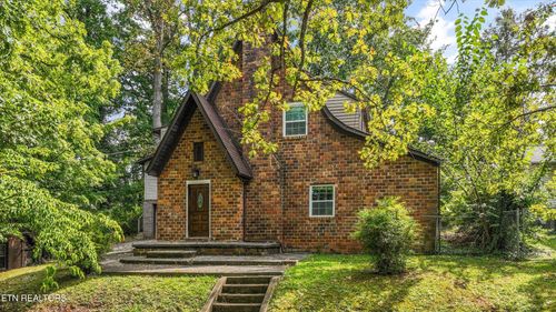 2224 Fisher Pl, Knoxville, TN, 37920-2707 | Card Image