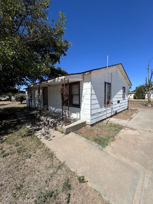  10th Street, Ralls, TX, 79357 | Card Image