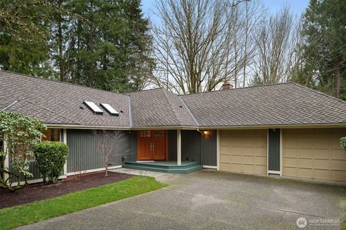 4230 212th Avenue Ne, Sammamish, WA, 98074 | Card Image