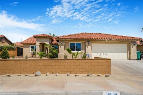 30654 Robert Rd, Thousand Palms, CA, 92276-6635 | Card Image