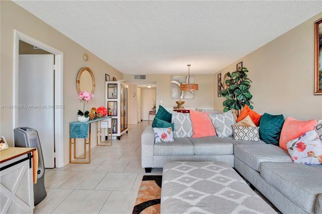 APT-461 - 3651 Environ Blvd, Condo with 2 bedrooms, 2 bathrooms and null parking in Lauderhill FL | Image 23