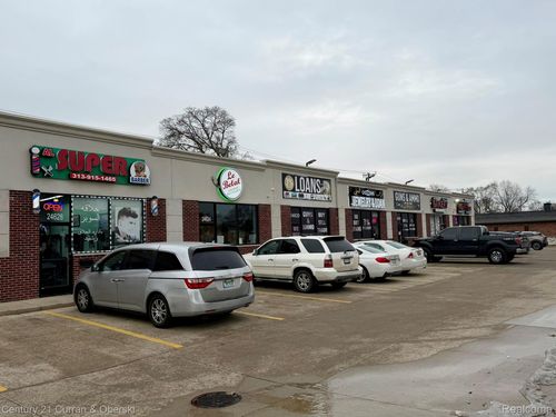 24636 W Warren St, Dearborn Heights, MI, 48127-2107 | Card Image