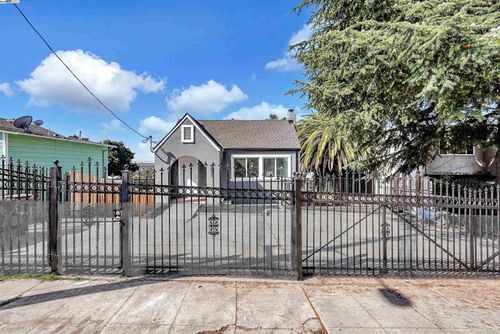 9431 Thermal St, Oakland, CA, 94605-4723 | Card Image