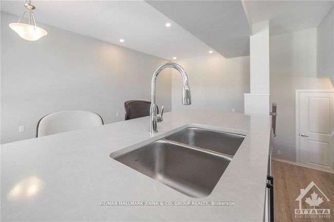 520 Galmoy Way, House attached with 2 bedrooms, 2 bathrooms and 2 parking in Nepean ON | Image 15