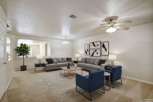 184 Springtree Pkwy, Cibolo, TX, 78108-3226 | Card Image