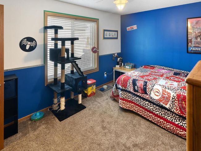 3rd BR with walk-in closet | Image 34