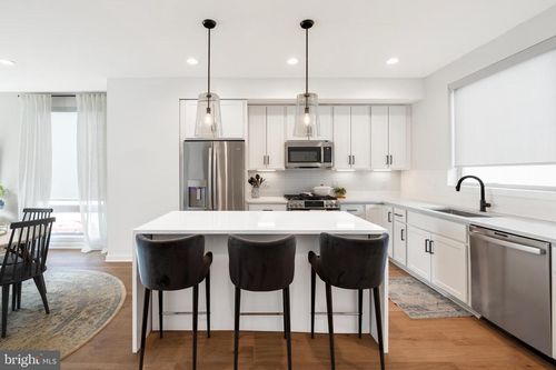 3001 Riseview Ln, PHILADELPHIA, PA, 19125-4354 | Card Image