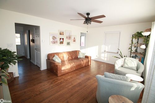 308 N 15th St, Clarinda, IA, 51632-1618 | Card Image