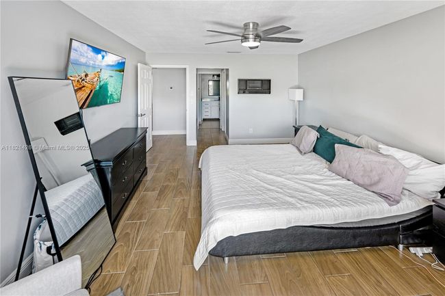 894 Ne Sandalwood Pl, Townhouse with 3 bedrooms, 3 bathrooms and null parking in Jensen Beach FL | Image 17