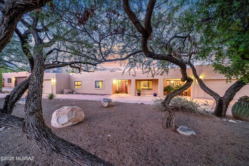 5720 N Chieftan Trl, Tucson, AZ, 85750-1303 | Card Image