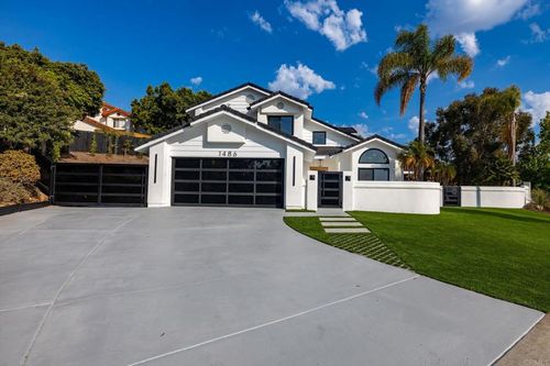 1486 Stoneridge Ter, Vista, CA, 92083-7168 | Card Image
