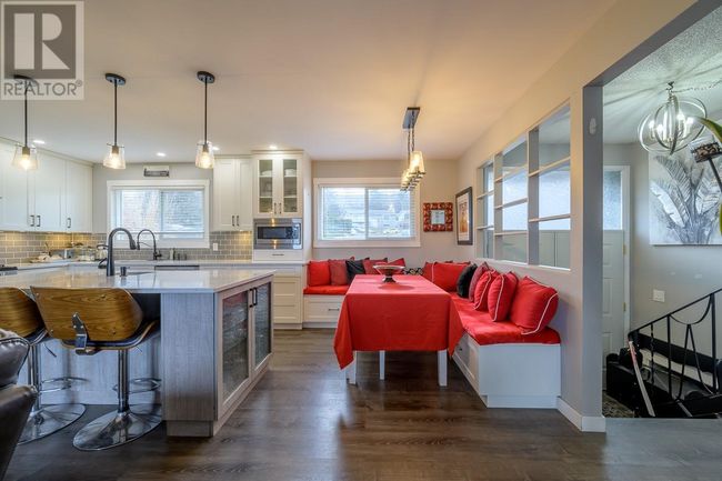 492 Grandview Terr, House other with 3 bedrooms, 3 bathrooms and 3 parking in Kamloops BC | Image 4