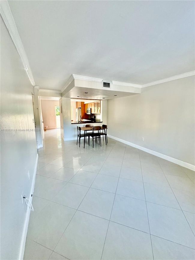 APT-202 - 8240 Sw 149 Th Ct, Condo with 3 bedrooms, 3 bathrooms and null parking in Miami FL | Image 6