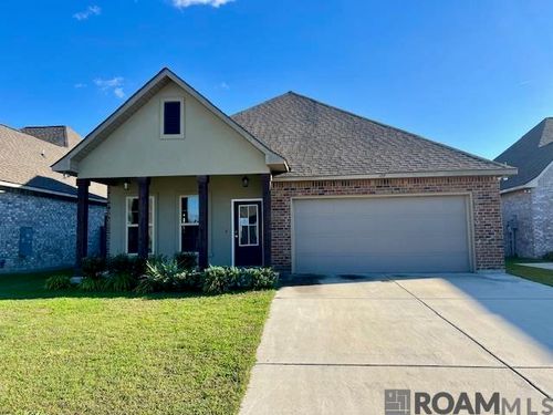 177 Adley Ave, Houma, LA, 70364-1236 | Card Image