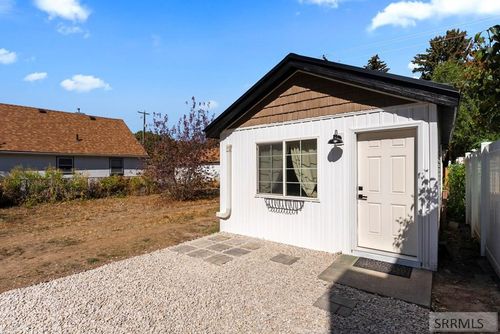 415 8th St, Idaho Falls, ID, 83401-4804 | Card Image