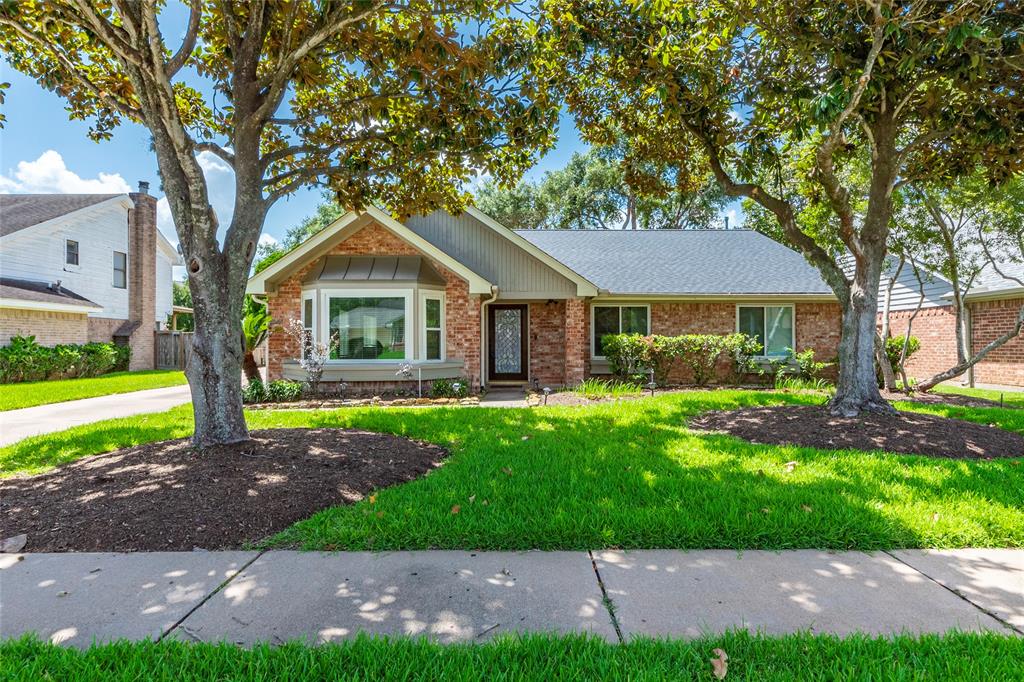 Field Line Dr, Sugar Land, TX 77479