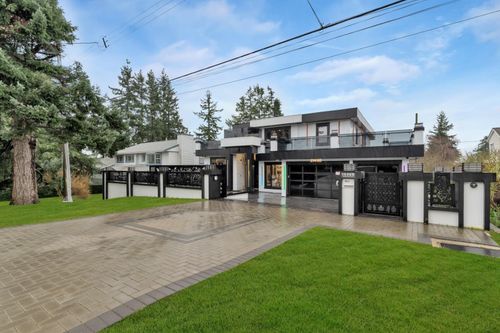 15460 Semiahmoo Ave, White Rock, BC, V4B1T8 | Card Image