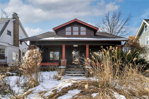 3272 Tullamore Rd, Cleveland Heights, OH, 44118-2915 | Card Image