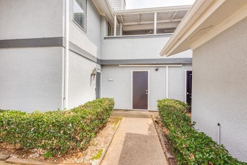 638 Ridgeline Drive, Hurst, TX, 76053 | Card Image