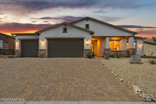 8190 N Sunset Rdg, Prescott Valley, AZ, 86315-3105 | Card Image