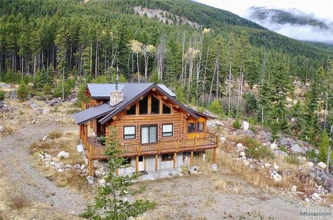 3966 Main Boulder Rd, House other with 2 bedrooms, 3 bathrooms and null parking in Mc Leod MT | Image 9