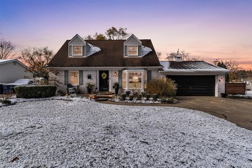 3867 Percy King Rd, Waterford Twp, MI, 48329-1367 | Card Image