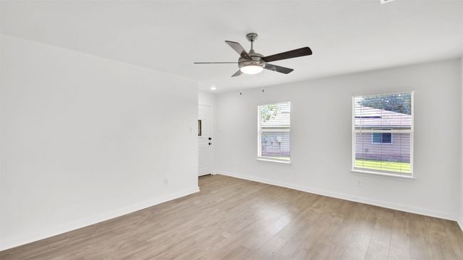 13124 Winecup Mallow Trl, House other with 3 bedrooms, 2 bathrooms and 3 parking in Elgin TX | Image 8