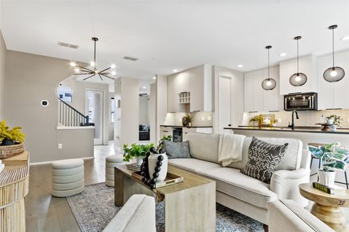 102-4703 Munger Ave, Dallas, TX, 75204-4720 | Card Image