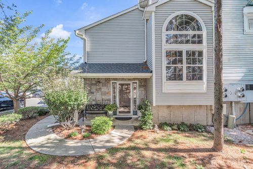 41 Capica Ct, South Amboy, NJ, 08879-2912 | Card Image