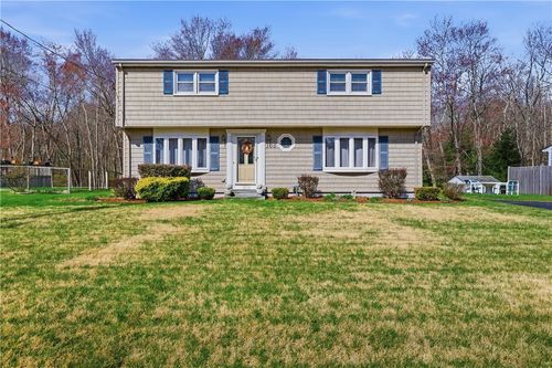 300 Harriet Ln, Cumberland, RI, 02864-4617 | Card Image