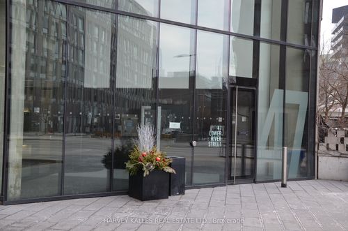 526-47 Lower River St, Toronto, ON, M5A0G1 | Card Image