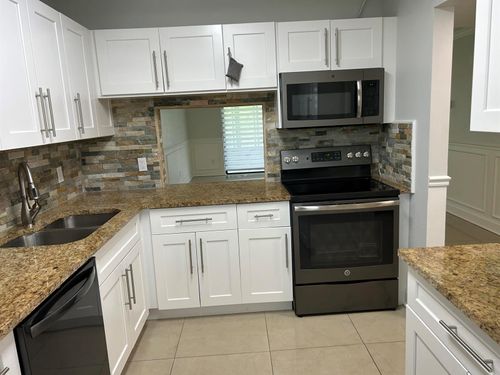115-140 Lake Nancy Ln, West Palm Beach, FL, 33411-9228 | Card Image