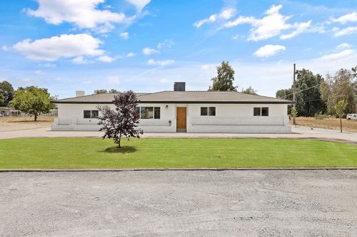 6125 E Mount Whitney Ave, Laton, CA, 93242 | Card Image