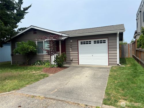 1214 N 35th St, Renton, WA, 98056-1964 | Card Image