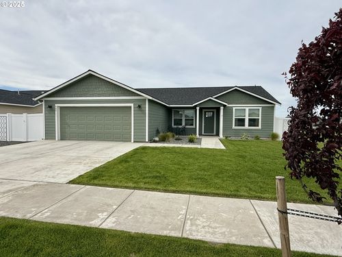 400 Sw Goldfinch Ln, Boardman, OR, 97818-1906 | Card Image