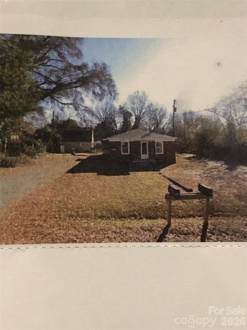 5323 Eaton Circle, Charlotte, NC, 28208 | Card Image