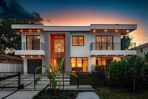 705 Sw 8th Ter, Fort Lauderdale, FL, 33315-3851 | Card Image