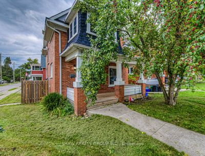 909 Moore St, House other with 3 bedrooms, 1 bathrooms and 2 parking in Cambridge ON | Image 2