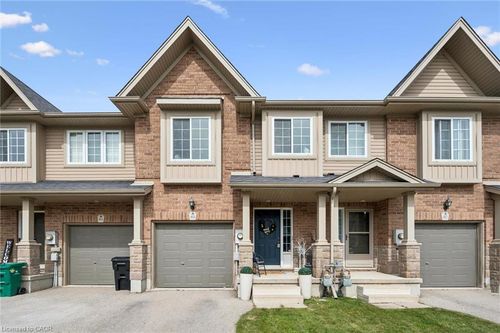 915 Zeller Cres, Kitchener, ON, N2A0C7 | Card Image