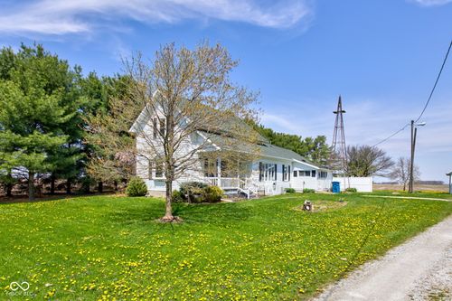 9574 E 400 N, Greentown, IN, 46936-8892 | Card Image