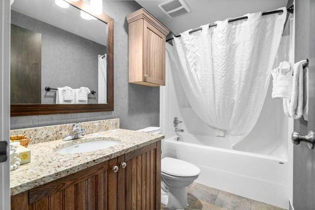 604-ANDAMP-605 - 401 4 St, Home with 2 bedrooms, 3 bathrooms and 2 parking in Elkwater AB | Image 23
