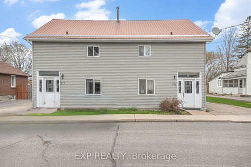 113-115 Richey St, Almonte, ON, K0A1A0 | Card Image