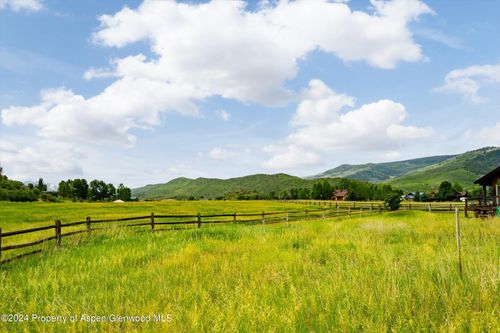 25 Laird Ln, Glenwood Springs, CO, 81601-9290 | Card Image
