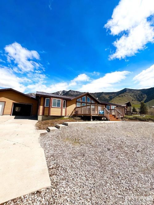 3675 Henrys Lake Cir, Island Park, ID, 83429-5057 | Card Image