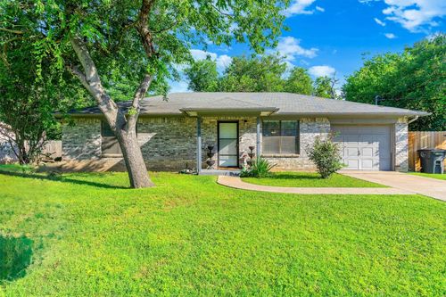 206 Lovelady St, Cleburne, TX, 76033-9062 | Card Image