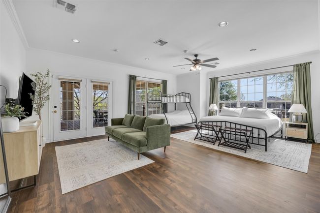 Guest apartment has second living space and bedroom #1 | Image 29